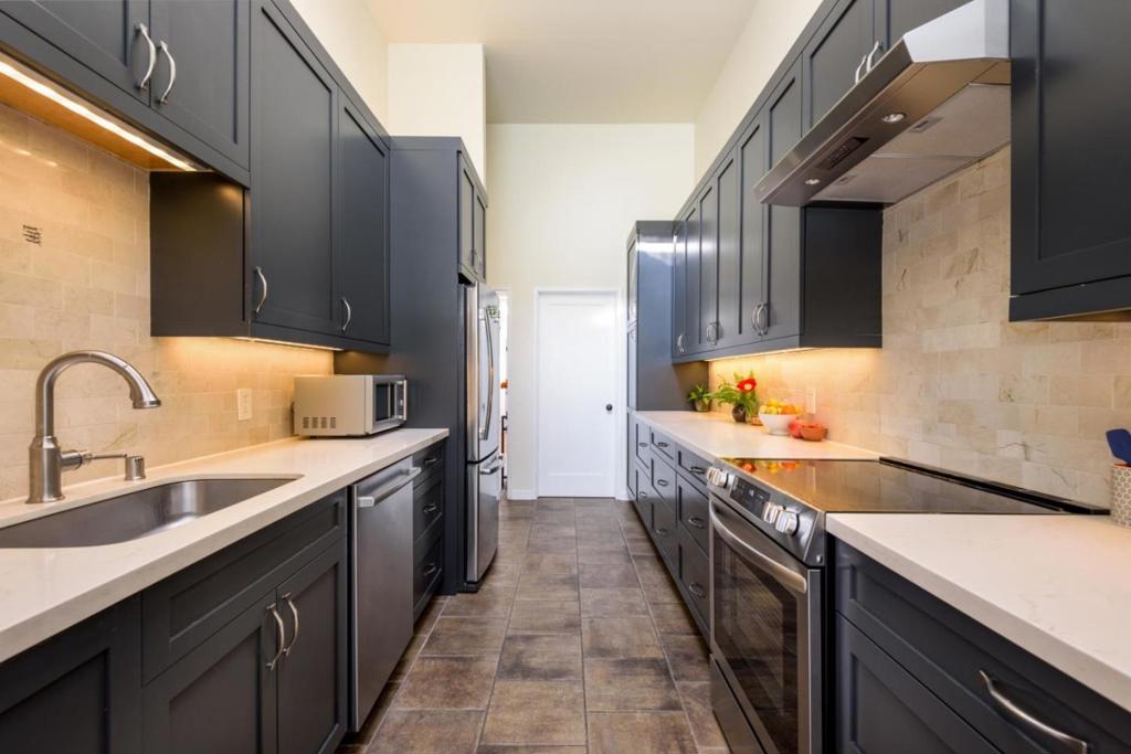 Properties 2 926 Lido Lane