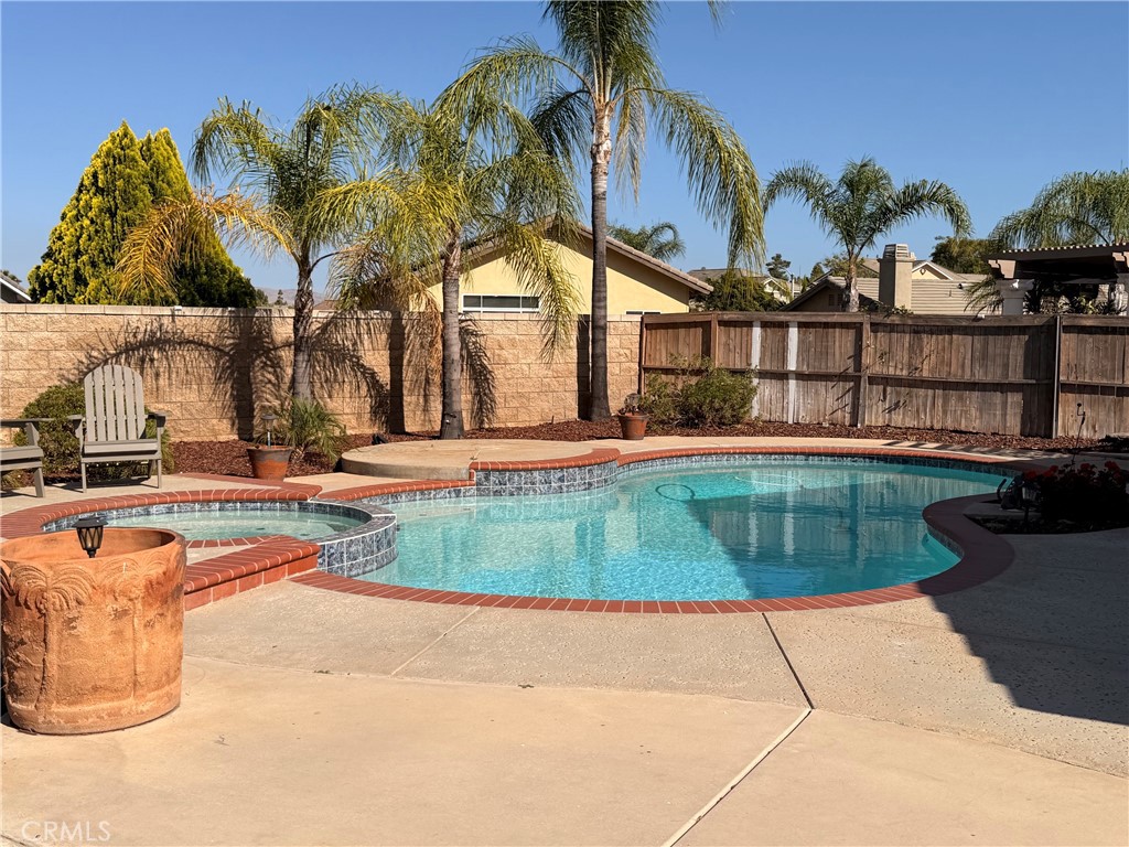 1389 Sonnet Hill