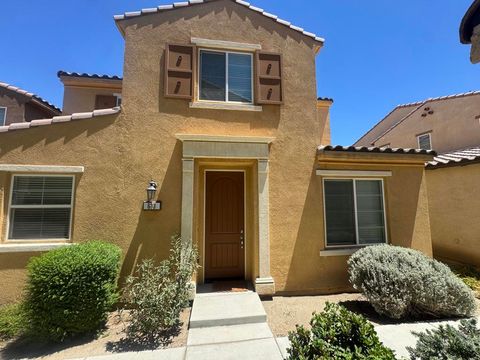 633 Calle Vibrante Palm Desert CA 92211