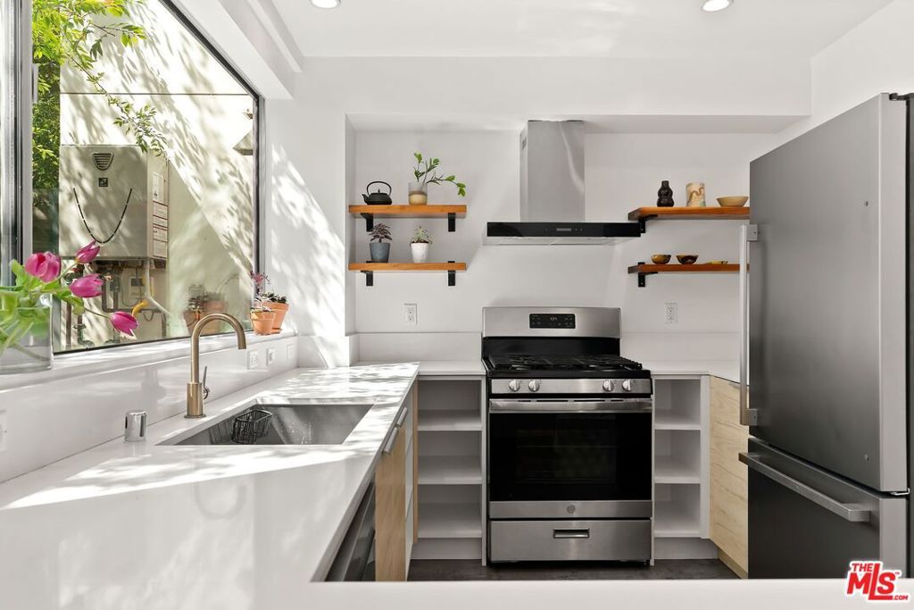 Photo of 1244 14th Street #C, Santa Monica, CA 90404 (MLS # 25577605)