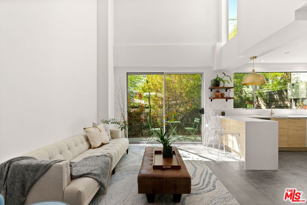 1244 14th Street C, Santa Monica CA 90404