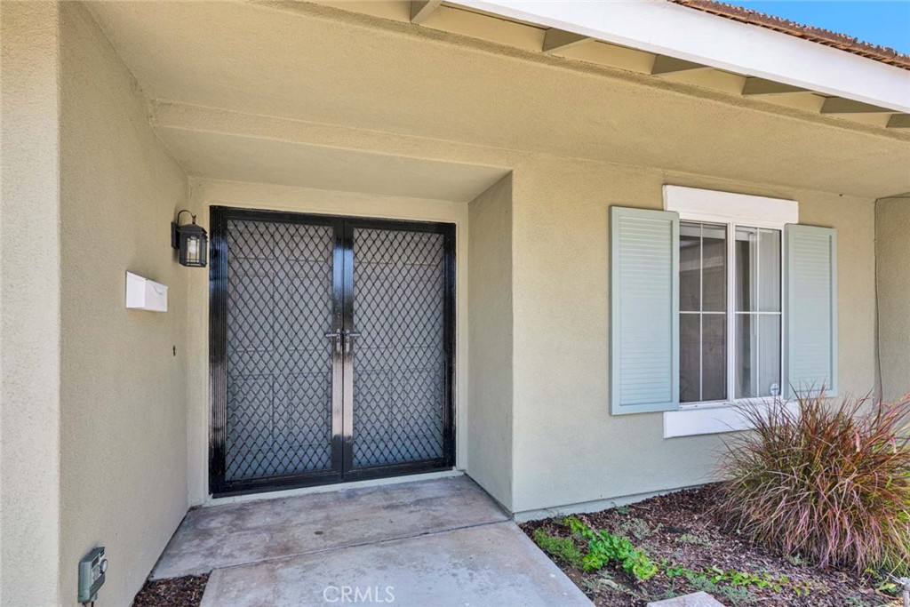 3349 E La Veta Avenue