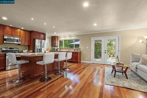 Photo of 205 Summit Rd RD, Walnut Creek, CA 94598 (MLS # 41135564)