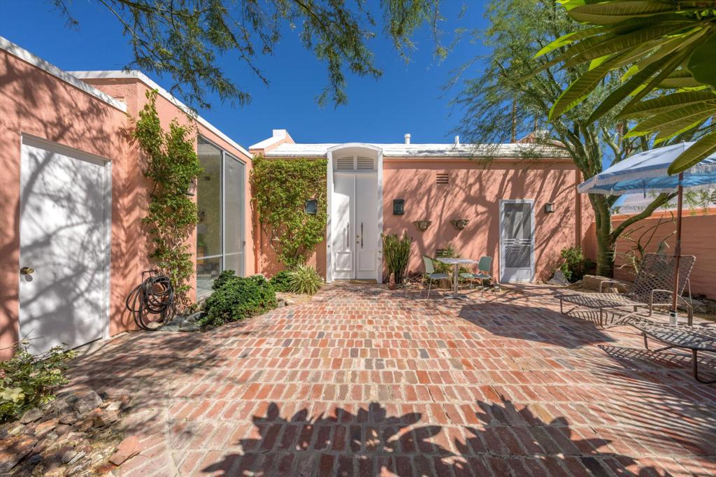 73586 Malabata Drive