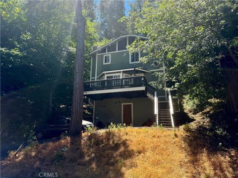 Photo of 23819 Scenic Drive, Crestline, CA 92325 (MLS # IG26157857)
