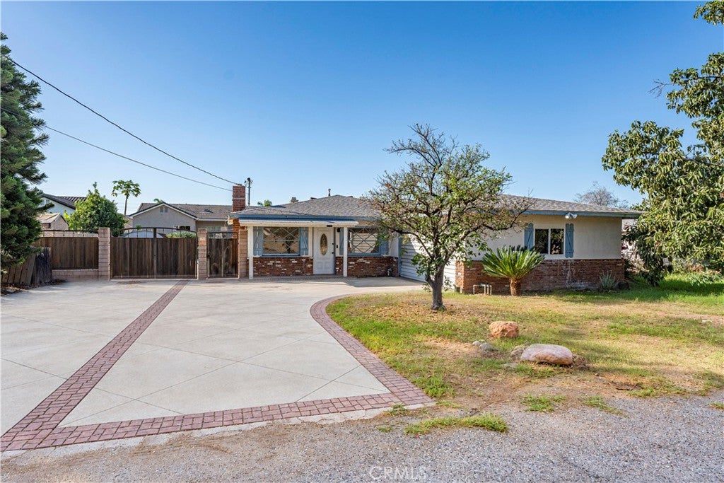 1246 Sunflower Avenue