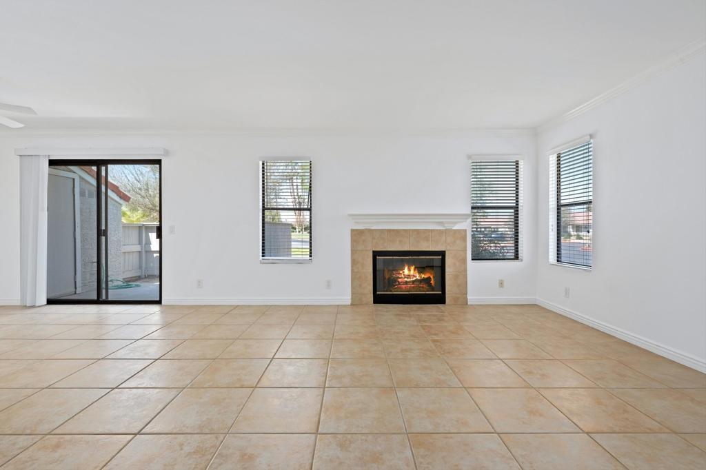 Palm Lakes - Residential