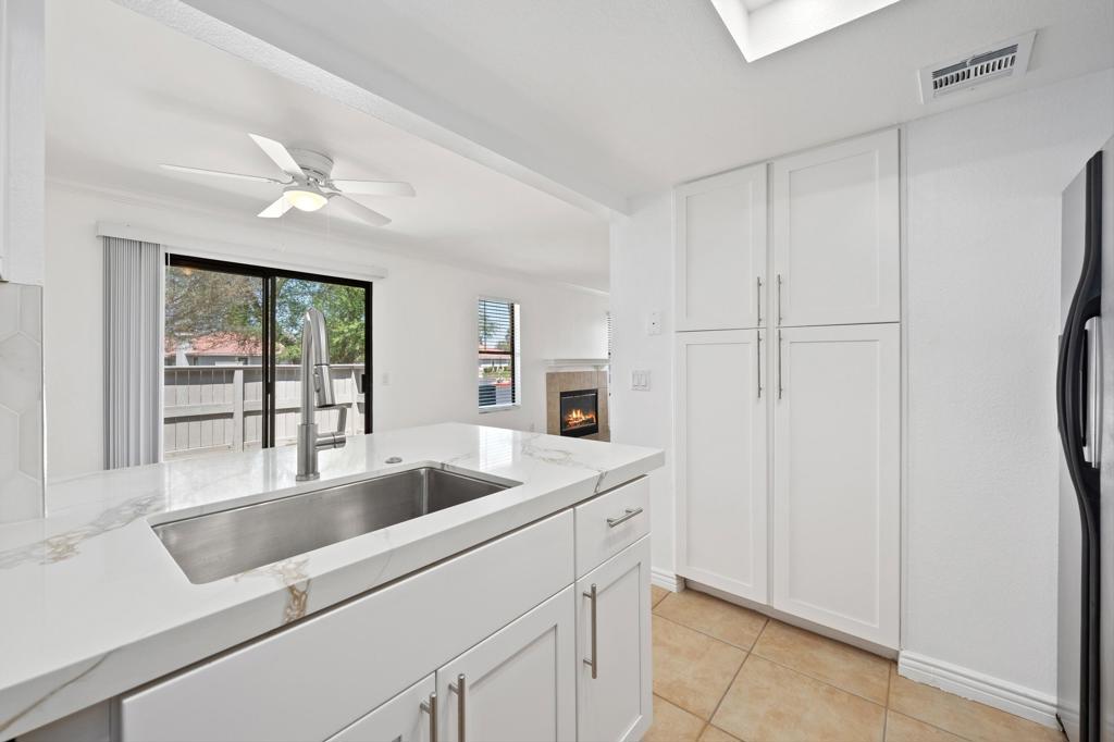 Palm Lakes - Residential