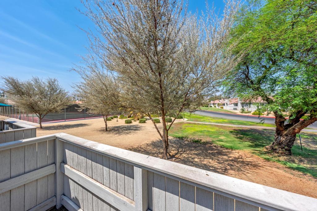 Palm Lakes - Residential