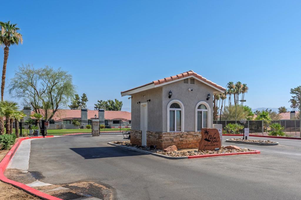 Palm Lakes - Residential