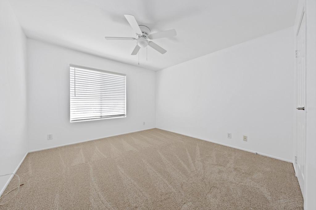 Palm Lakes - Residential