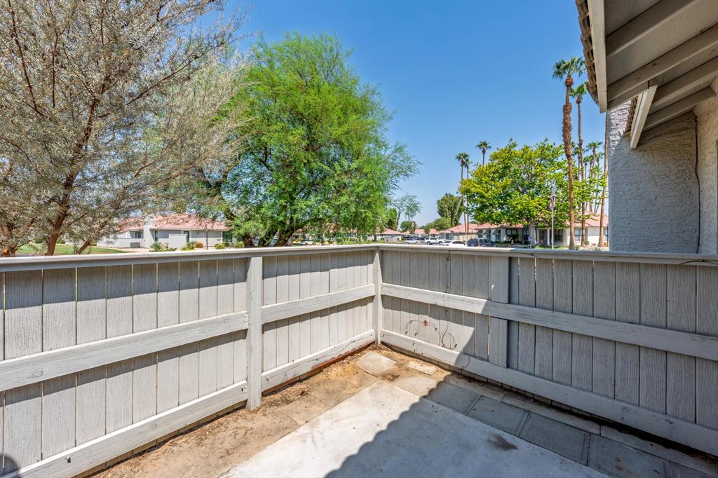 Palm Lakes - Residential