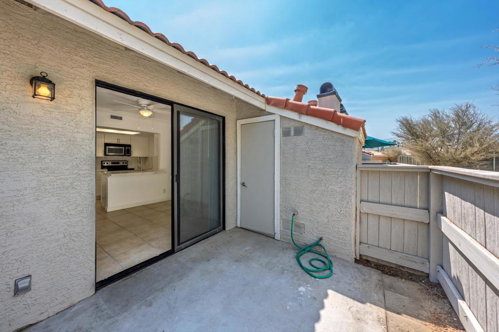 Palm Lakes - Residential