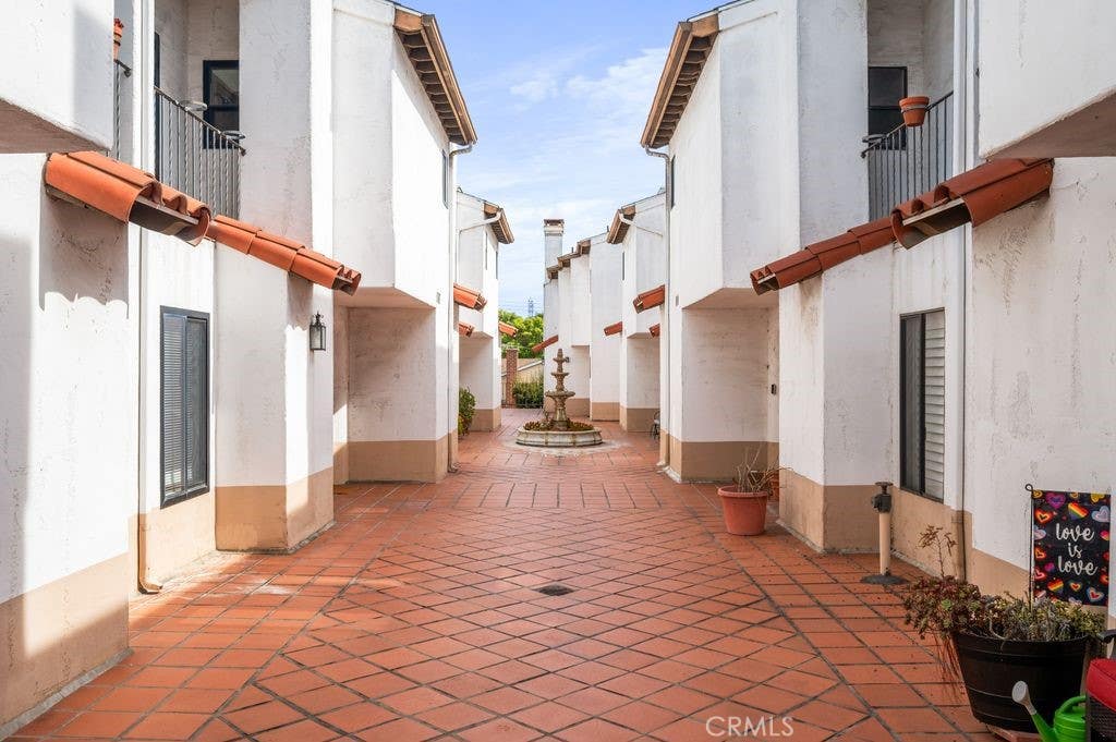 Photo of 3910 W 182nd Street #6, Torrance, CA 90504 (MLS # SB26126633)