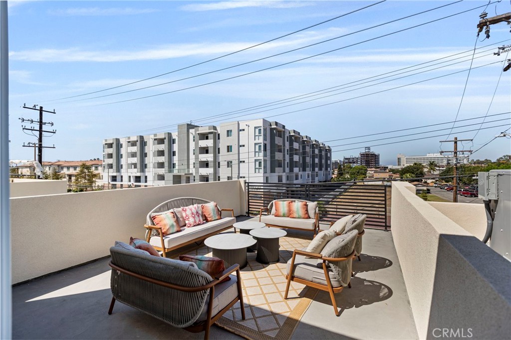 1018 W 223rd Street 4