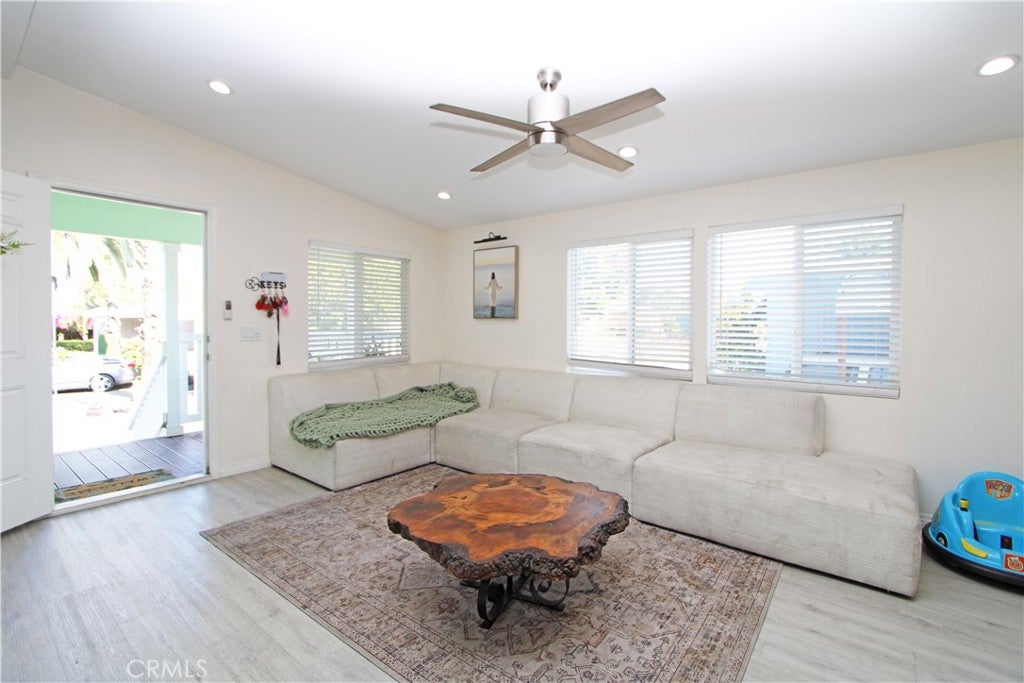 1461 W Mission Boulevard 106