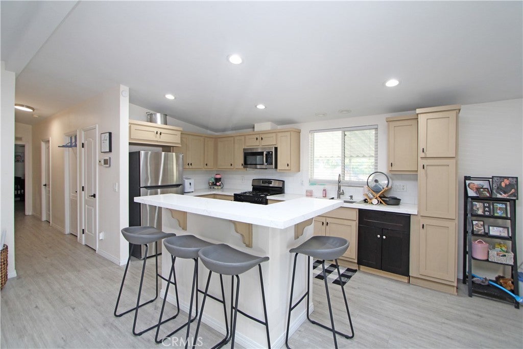 1461 W Mission Boulevard 106