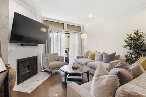 Photo of 729 S Hobart Boulevard #11, Los Angeles, CA 90005 (MLS # DW26223709)