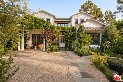 Photo of 371 20th Street, Santa Monica, CA 90402 (MLS # 26990823)
