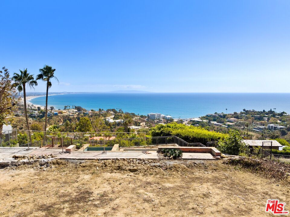 633 Resolano Drive