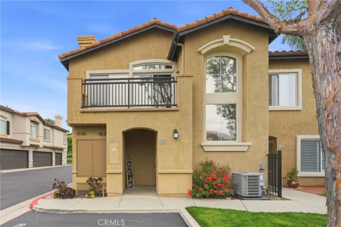 MLS: OC26106514