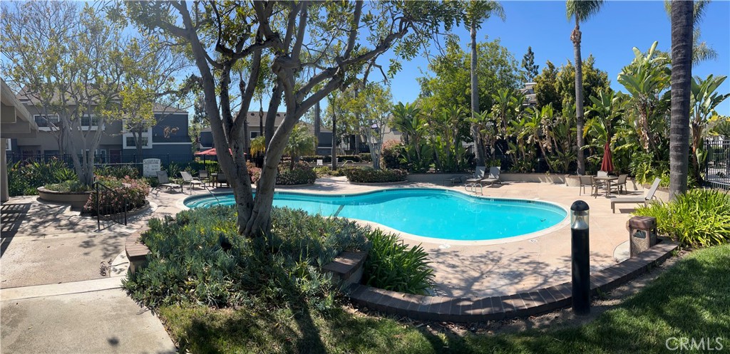 24389 Avenida De Los Ninos 54