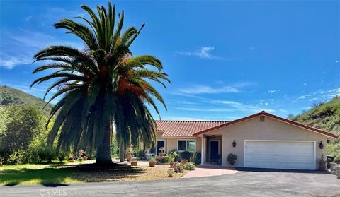 Photo of 45251 La Cruz Drive, Temecula, CA 92590 (MLS # IG25254508)