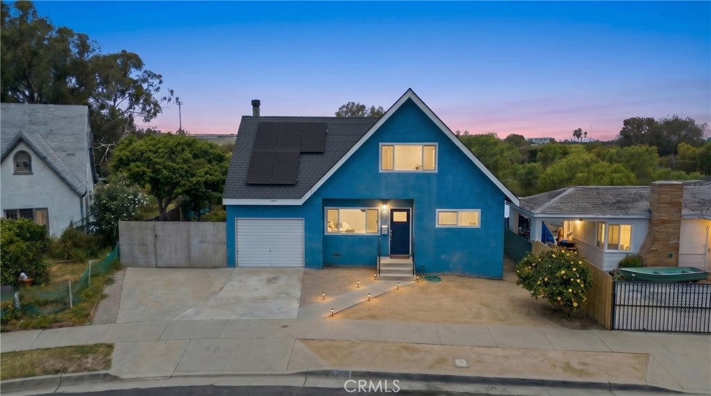 1437 W I St