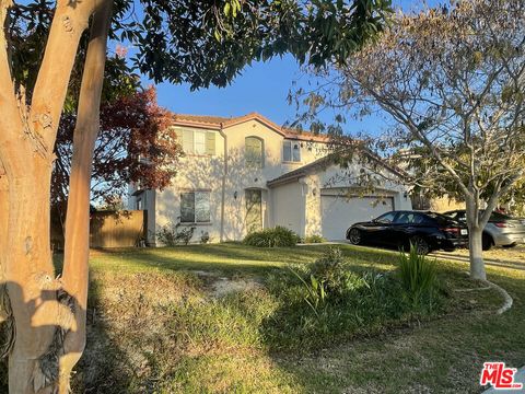 Photo of 1064 Darwin Drive, Oceanside, CA 92056 (MLS # 25627159)