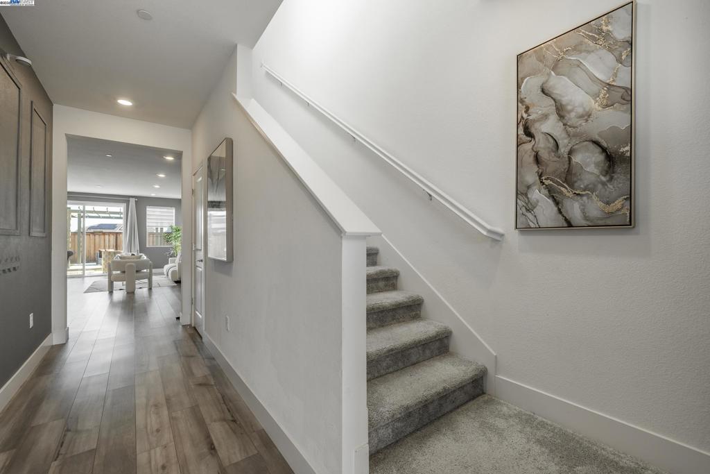 CENTRAL TRACY - Residential
