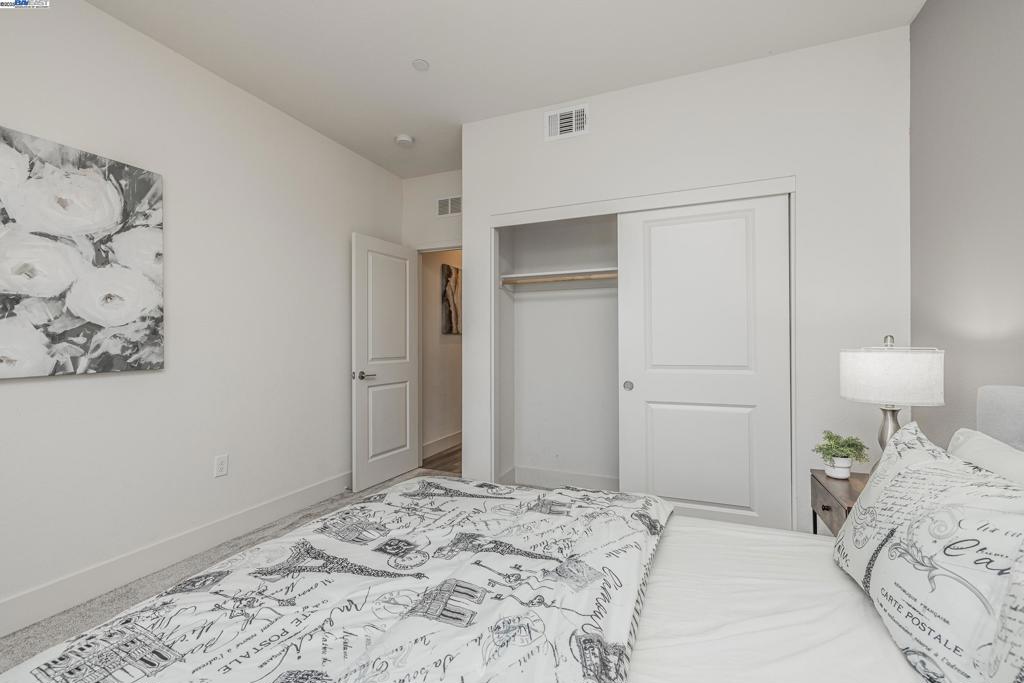 CENTRAL TRACY - Residential