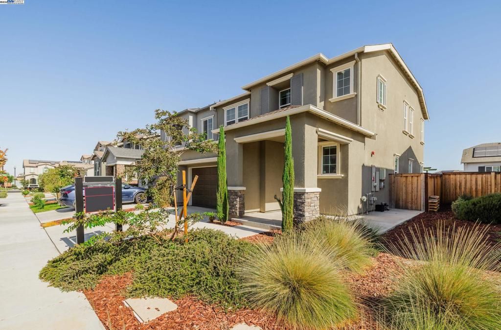 Photo of 5758 Tournament Ct Ct, Tracy, CA 95377 (MLS # 41112065)