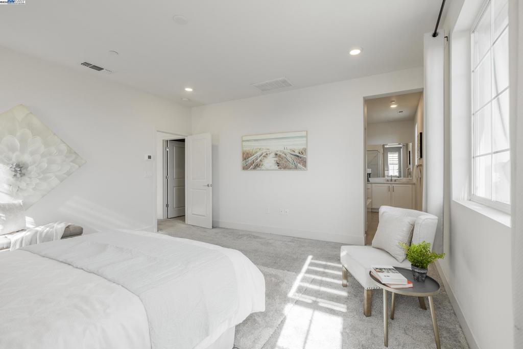 CENTRAL TRACY - Residential