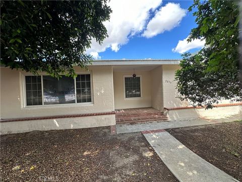 Photo of 2036 Temescal Ave, Norco, CA 92860 (MLS # IG26068990)