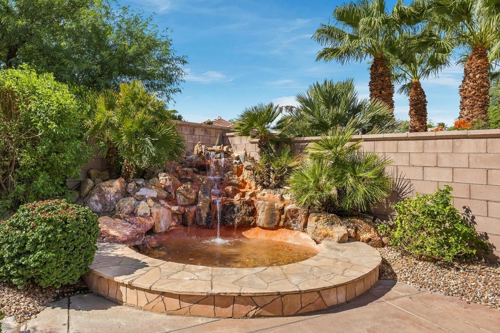 78967 Nectarine Drive