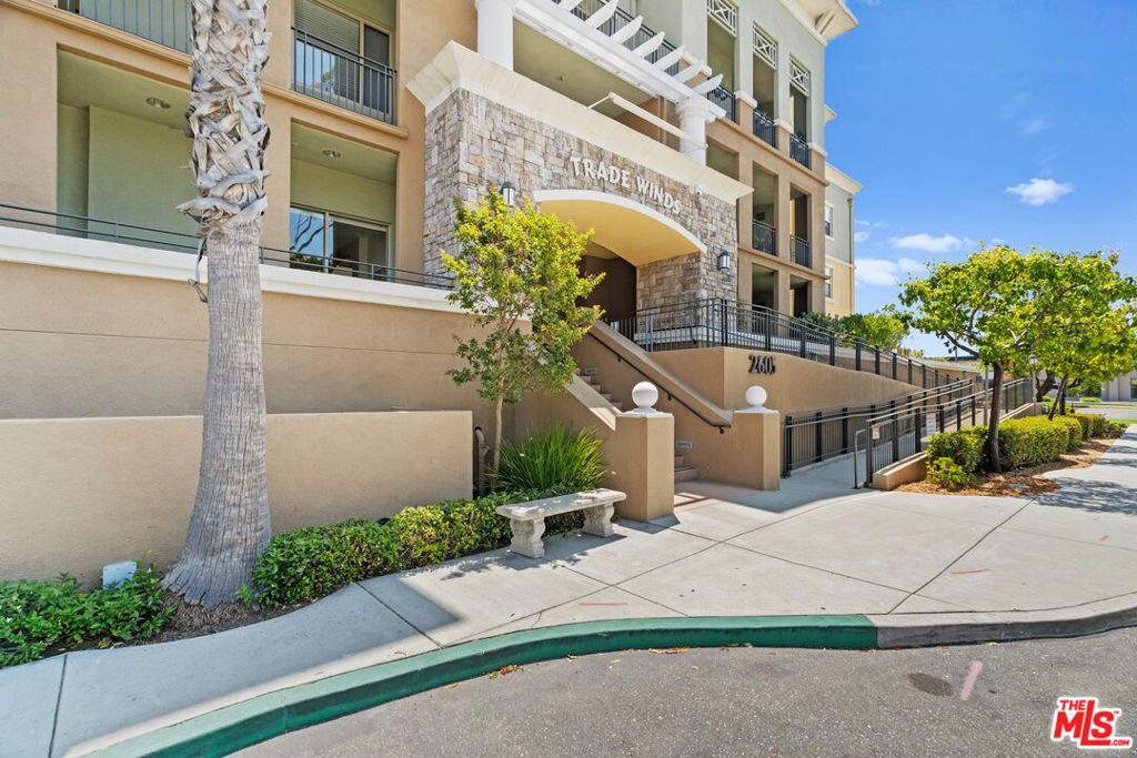 2605 Sepulveda Boulevard 221