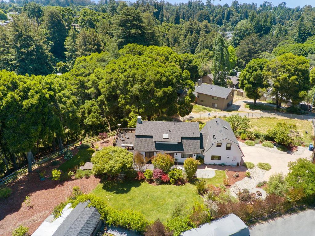 995 Old Farm Lane