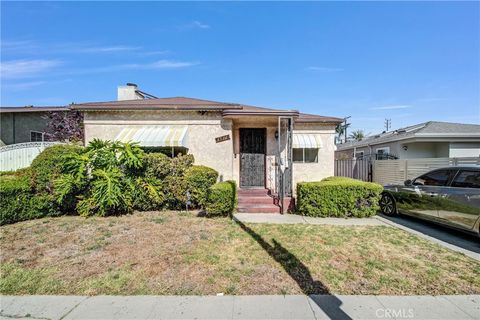 Photo of 1544 S Burnside AVE, Los Angeles, CA 90019 (MLS # TR26119895)