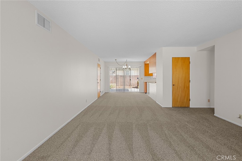 1560 Sandlewood Drive