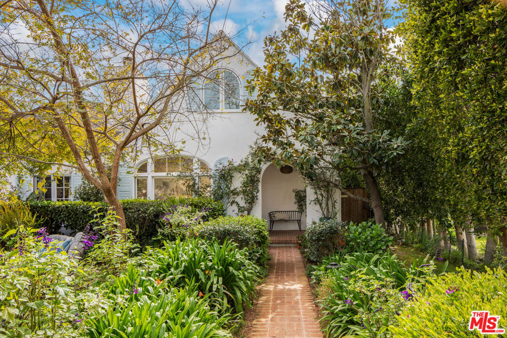 524 Lincoln Boulevard