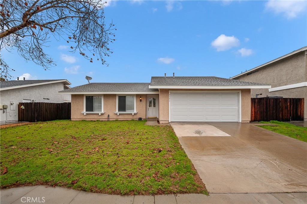 Welcome to this charming single-story home, ideally situated in a highly desirable neighborhood in Thousand Oaks!
As you step inside, you'll be greeted by a bright and airy living and dining room, featuring high ceilings, wood-like flooring, and a cozy fireplace. Two sets of French double doors open to a spacious backyard, complete with a covered patio and a lovely grassy area, perfect for outdoor enjoyment.
The kitchen, which overlooks the backyard, is equipped with stainless steel appliances and tile countertops. Adjacent to the kitchen, you'll find a family room with French doors leading to a side patio.
The master suite, located at the back of the home, offers abundant natural light, ample space, and a private bathroom. Additionally, there are two generously sized secondary bedrooms that share a hall bathroom. This home also boasts recessed lighting, The two-car garage provides direct access and a convenient roll-up door. Enjoy great views of the local hills from both the front and back of the property. ideally located, this home is close to hiking trails, shopping centers, various restaurants, and major freeways.
I highly recommend taking the time to tour this property, you won't regret considering it as your next home.