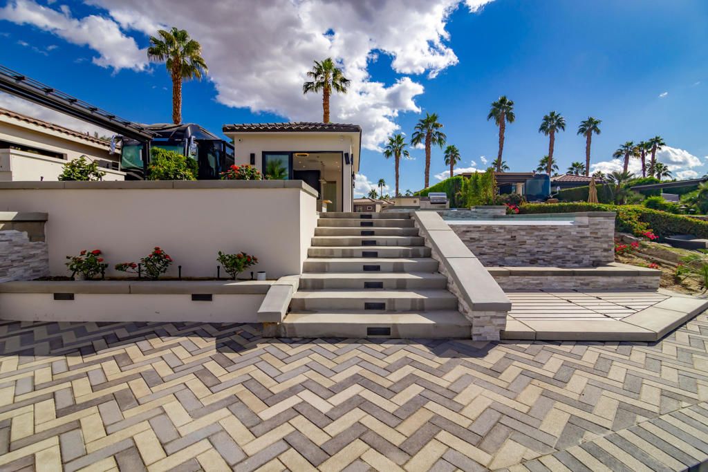 listing image 130729635032207777946