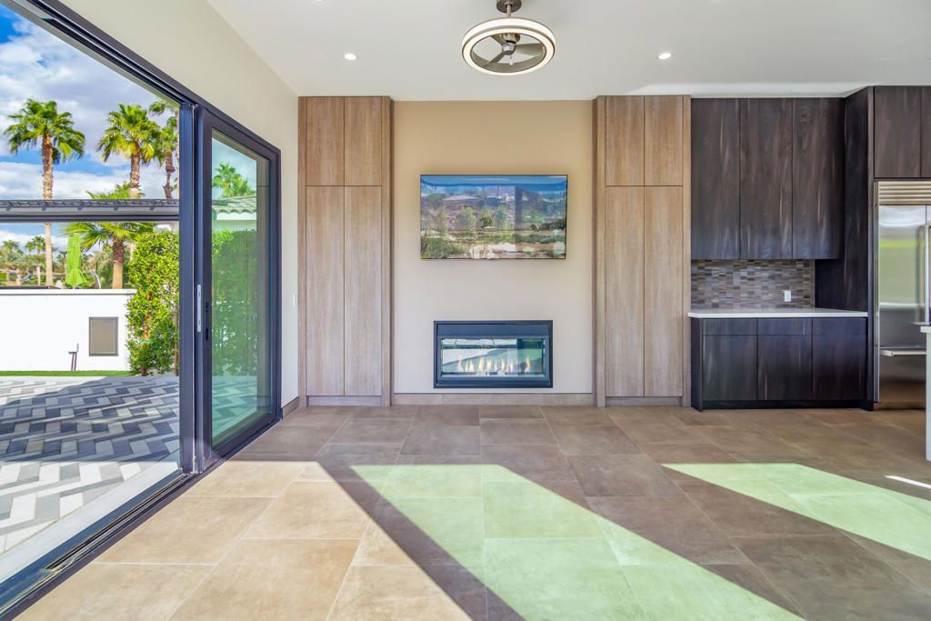listing image 130724990906988216225