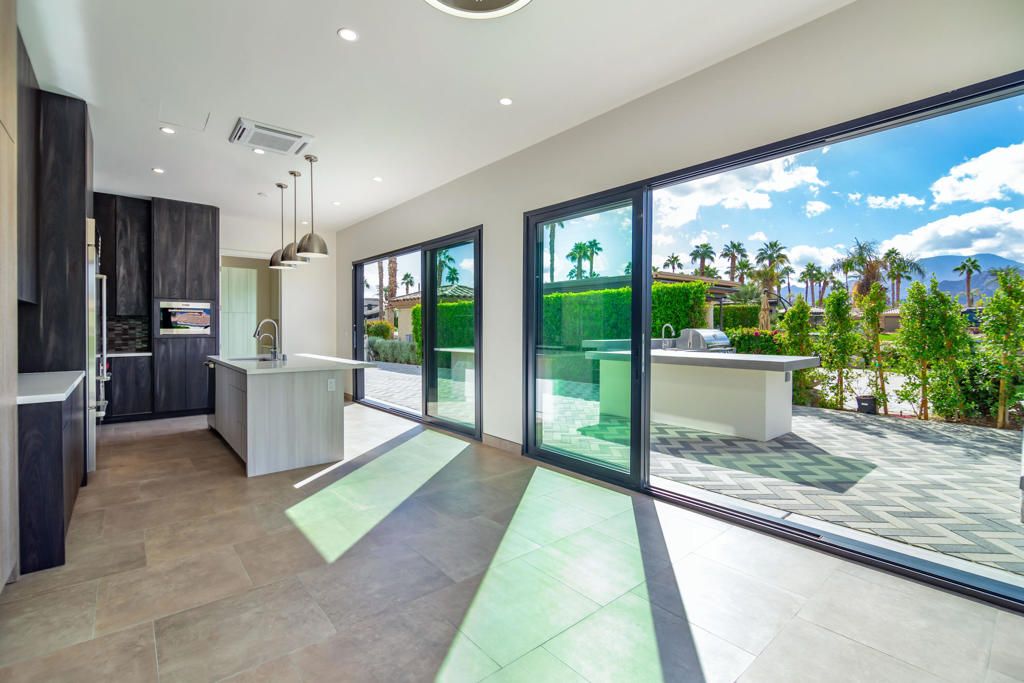 listing image 130724981572244394538