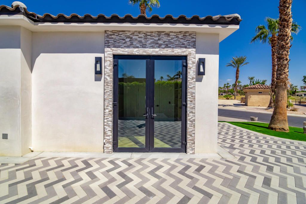 listing image 130723538094659167827