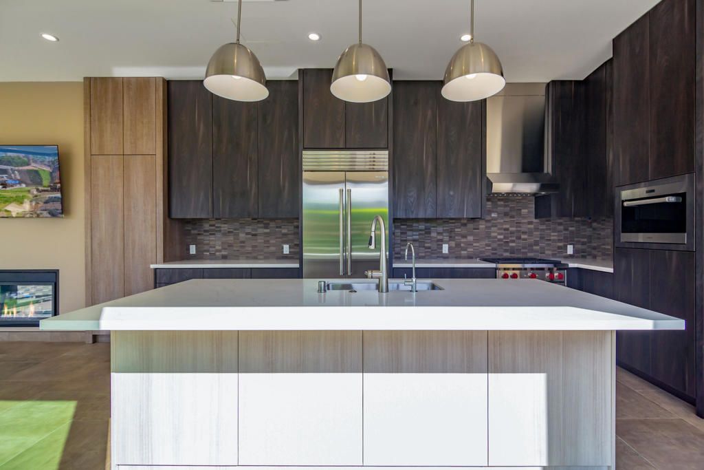 listing image 130723635746104829496
