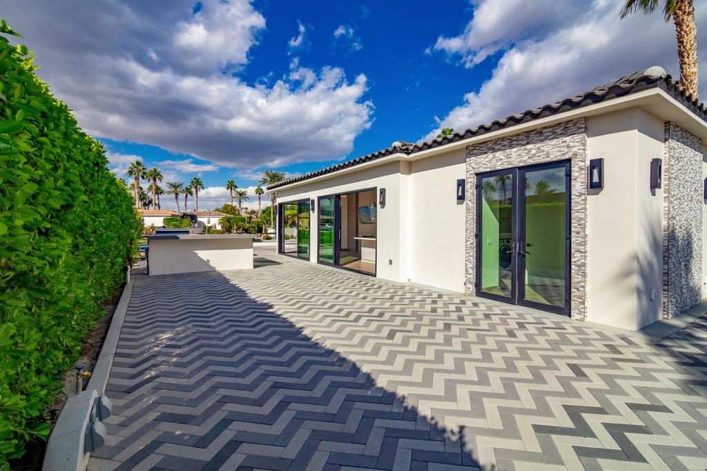 listing image 130728348585611741847