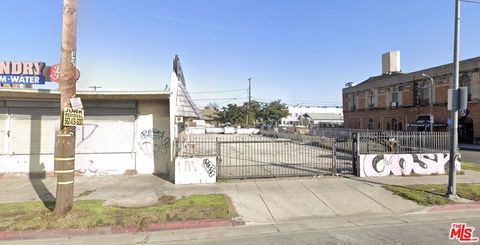 Photo of 4424 S Western Avenue, Los Angeles, CA 90062 (MLS # 25579155)