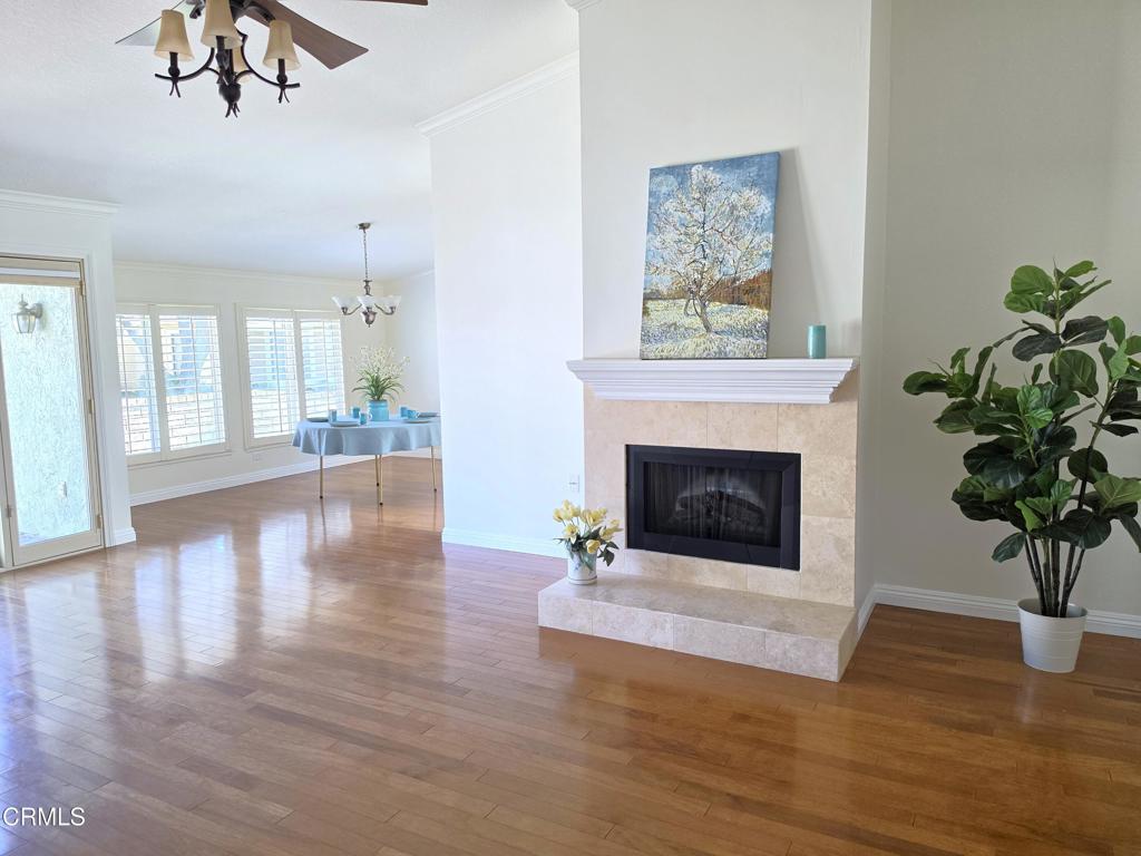 40013 Village 40