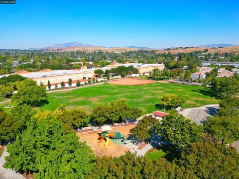 Tiny photo for 34 34 Elmwood Dr Dr, San Ramon, CA 94583 (MLS # 41126303)